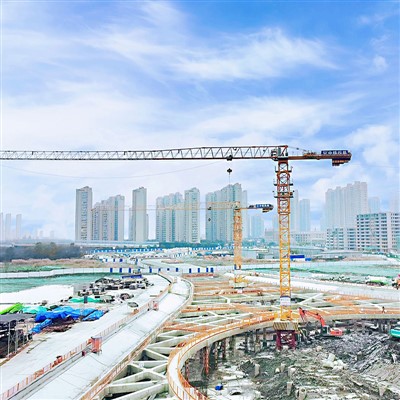 Cần cẩu xây dựng cao